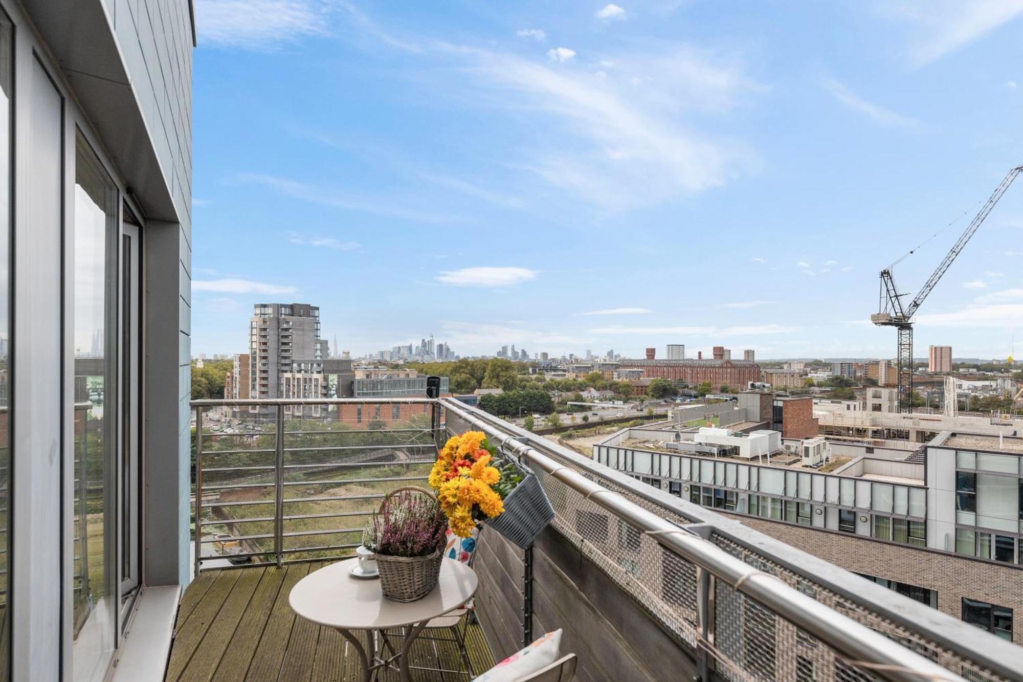 Stratford Skyview Apartment London Eksteriør billede